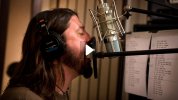 Dave Grohl Sony MDR7506.jpg