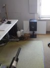 speaker on floor small stative.jpg