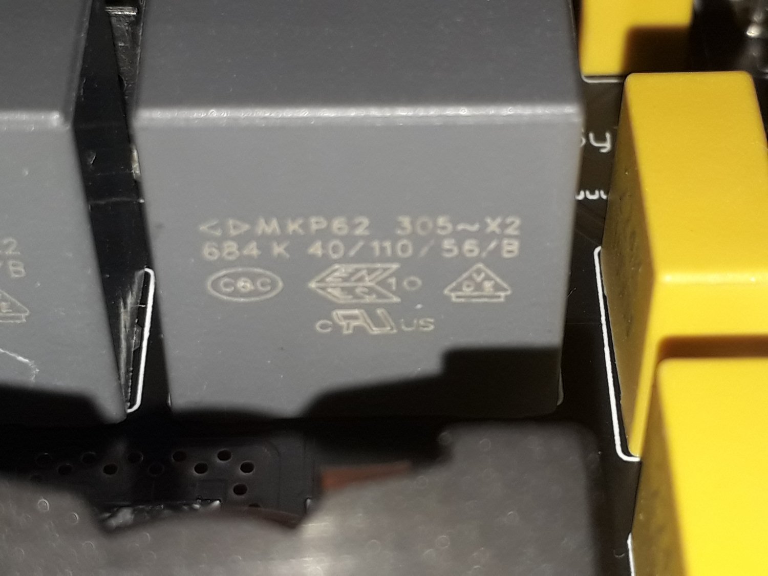 3 - Grey capacitor.jpg
