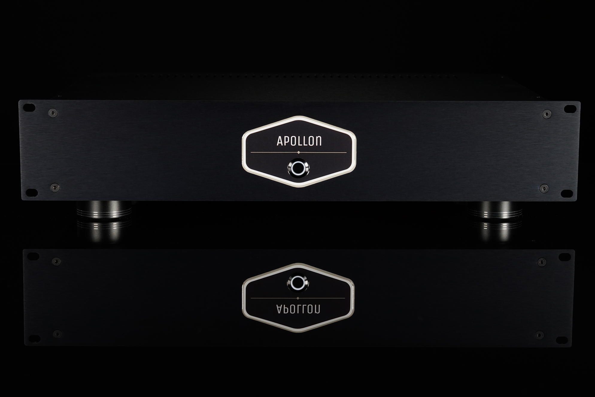 Apollon-Audio-NC800-Slim-Hypex-Based-Amplifier-front-black-rackmount.jpg