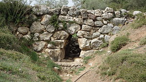 Arkadiko_Mycenaean_Bridge_II.JPG