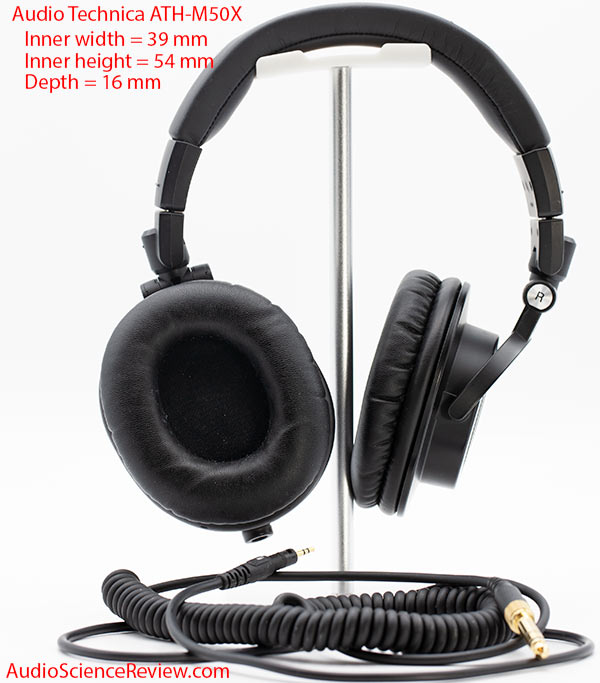 Audio Technica ATH-M50X Review closed pad headphone.jpg