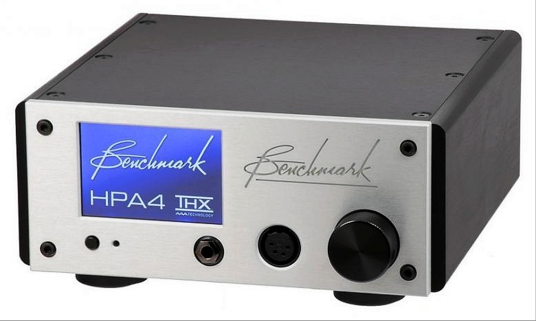 Benchmark-HPA4-Headphone-Amp-Pre-diagonal.jpg