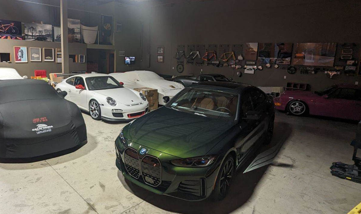 BMW with Porsches.jpg