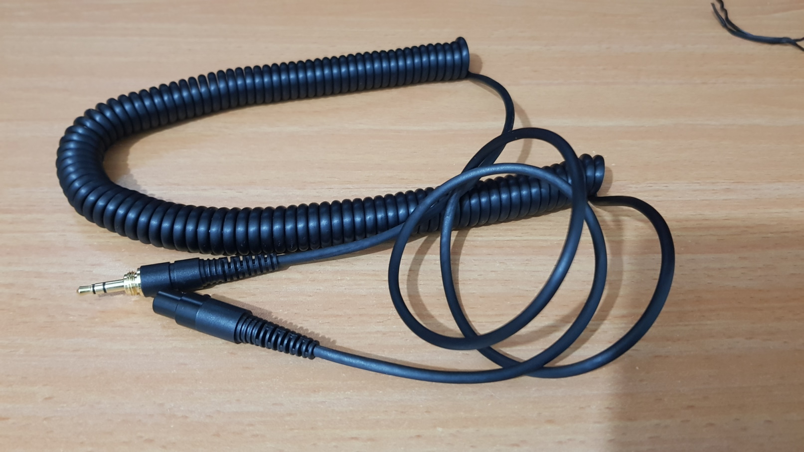 coiled cable.jpg
