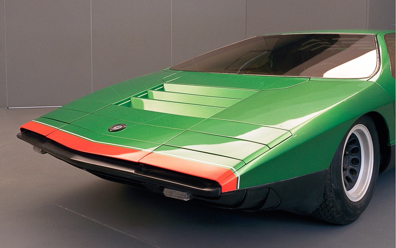 Concept-Flashback-1968-Alfa-Romeo-Carabo-by-Bertone-33.jpg