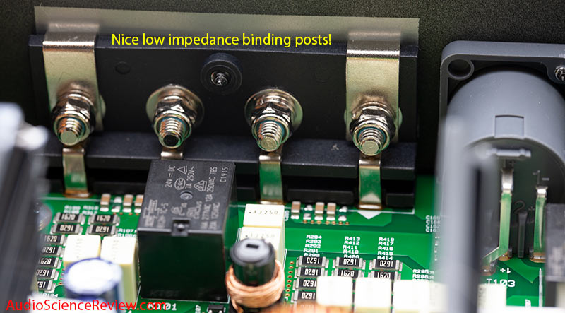 Crown XLS1002 Rackmounted Pro Amplifier stereo teardown speaker binding posts.jpg