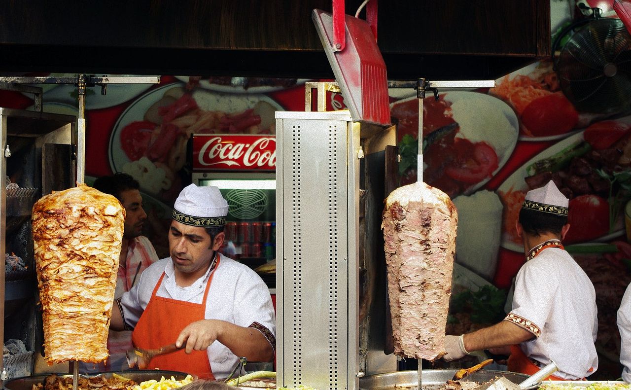 Döner_Kebab_in_Istanbul.jpg