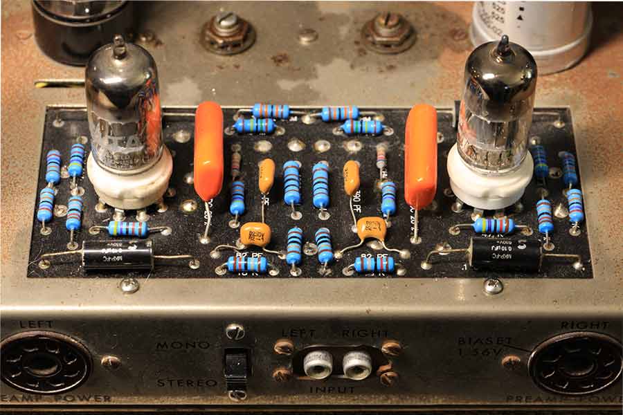 Dynaco Dynakit ST-70 Power Amplifier pre-amp Audio Review.jpg