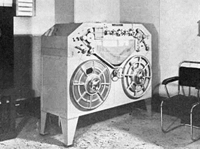 Early steel tape recorder.jpg