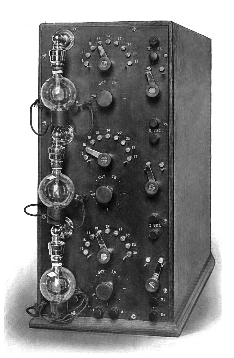 First_Audion_amplifier_1914.jpg