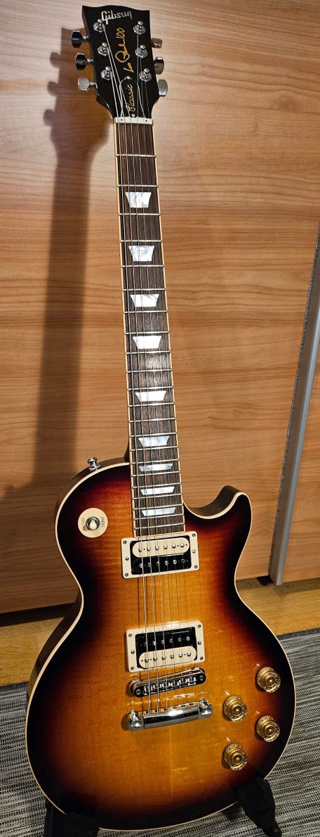 Gibson Les Paul Classic FB 2015 (1).jpg