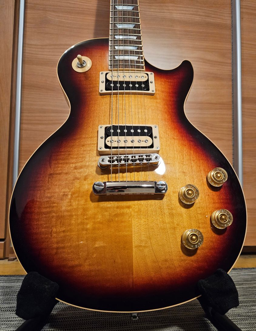 Gibson Les Paul Classic FB 2015 (3).jpg