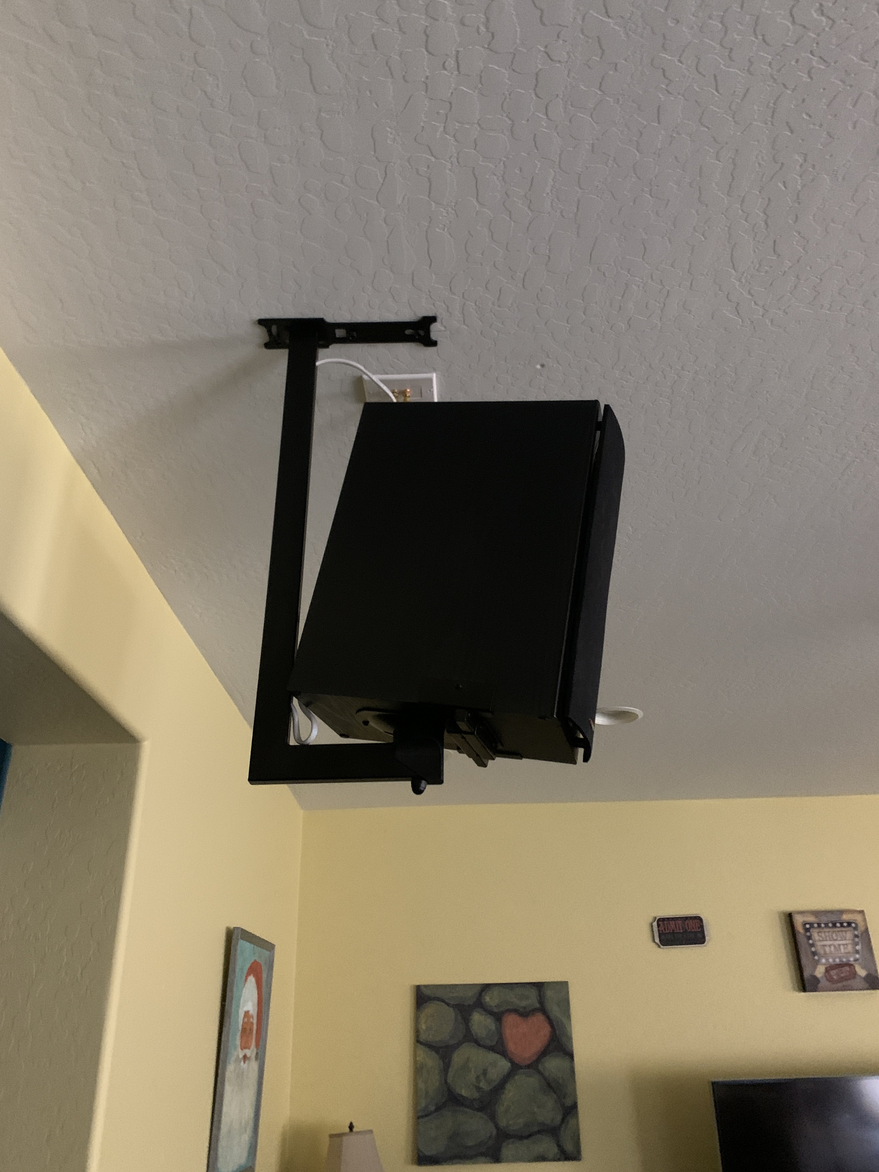 Ceiling Mounting Bookshelf Speakers, Mounting Surround Sound Speakers Near Ceiling