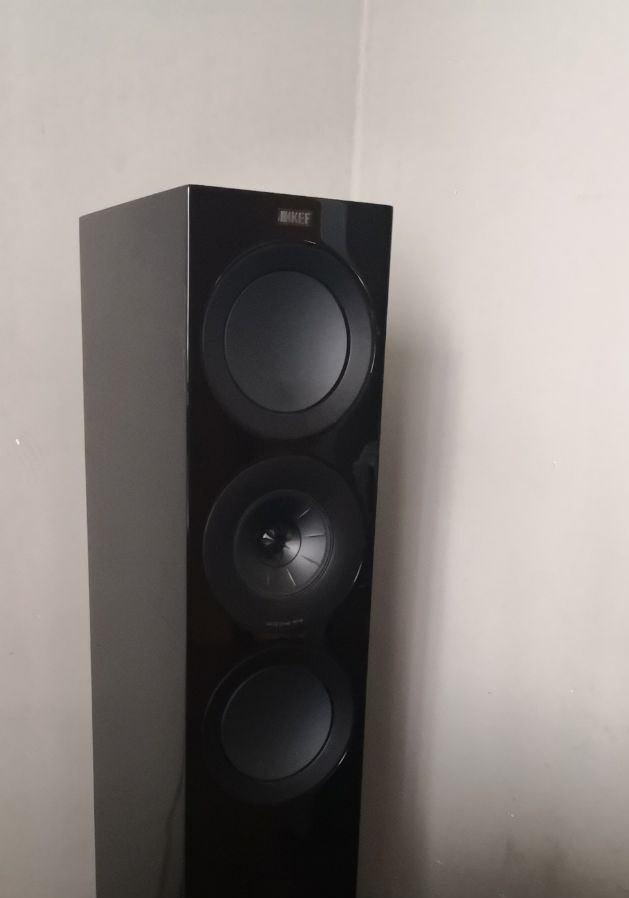 kef r7.png