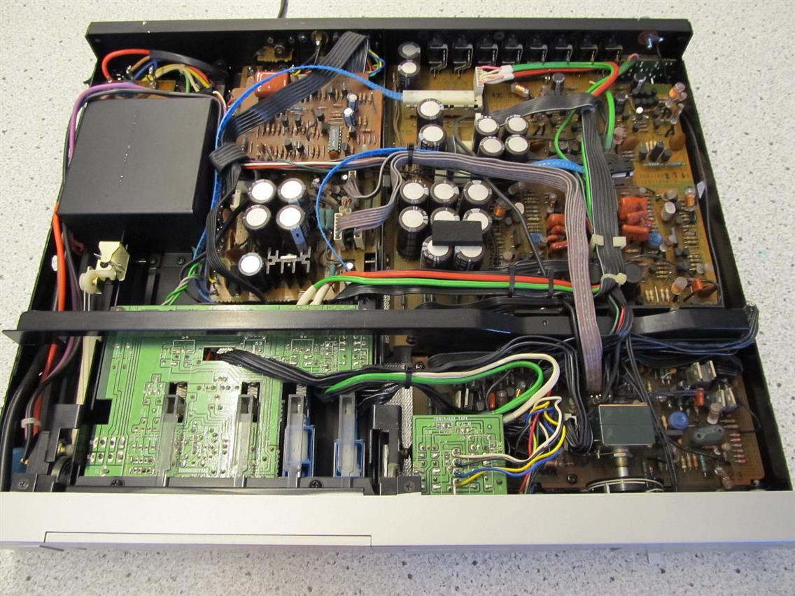 Kenwood L-08C.jpg