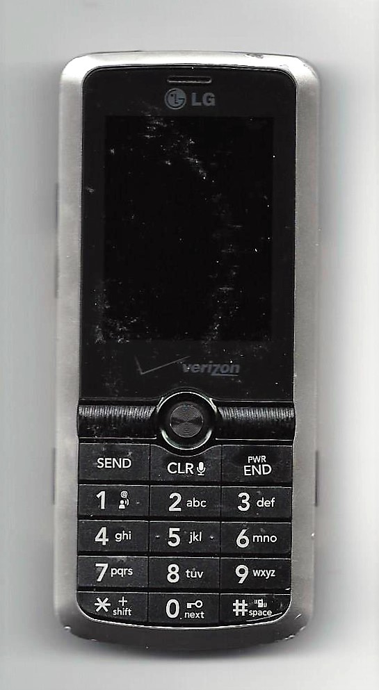 LG VZ7100 cell phone.jpg