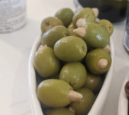 macarico-gronne-oliven-med-mandler.jpg