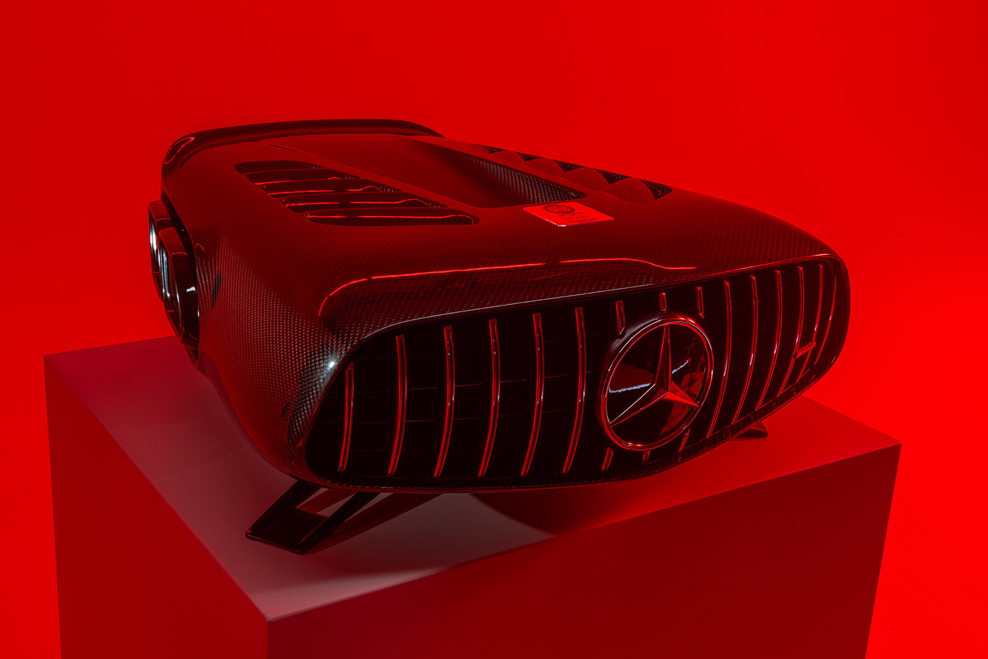 Mercedes-AMG-speaker-7.jpg