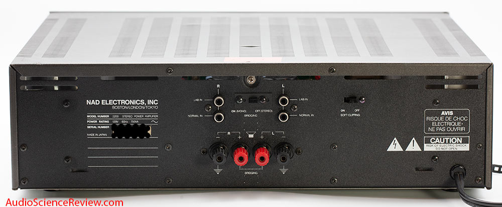 NAD 2200 stereo power amplifier back panel audio review.jpg