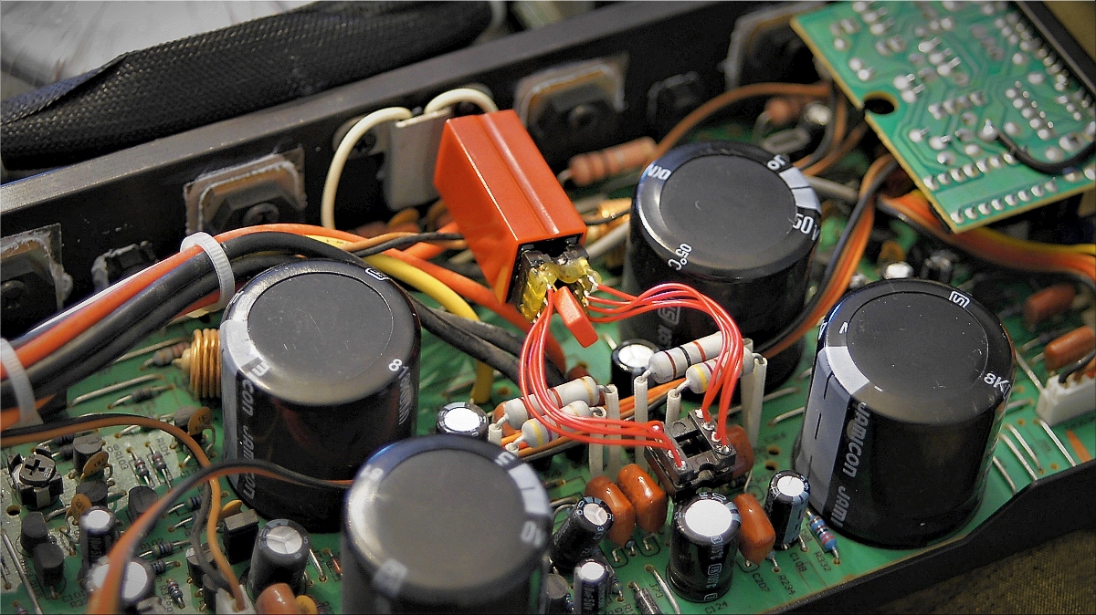 Parasound Zamp V.3 Amplifier inside modified with Burson V4.jpg