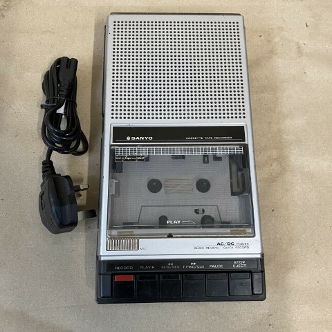 Sanyo-Cassette-Tape-Recorder-Vintage-Retro-Slim (Small).jpg