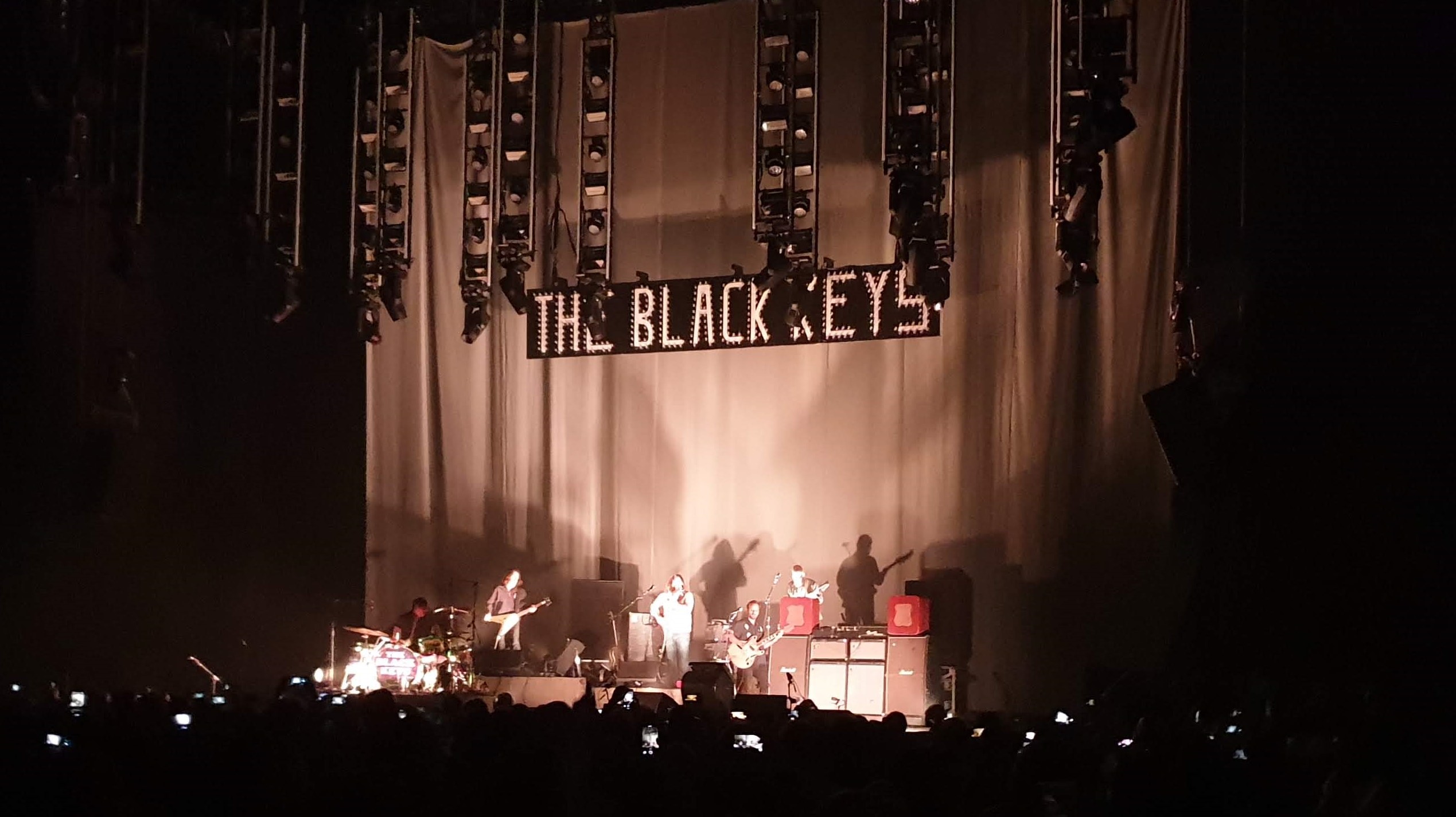 The_Black_Keys_Brooklyn.jpg