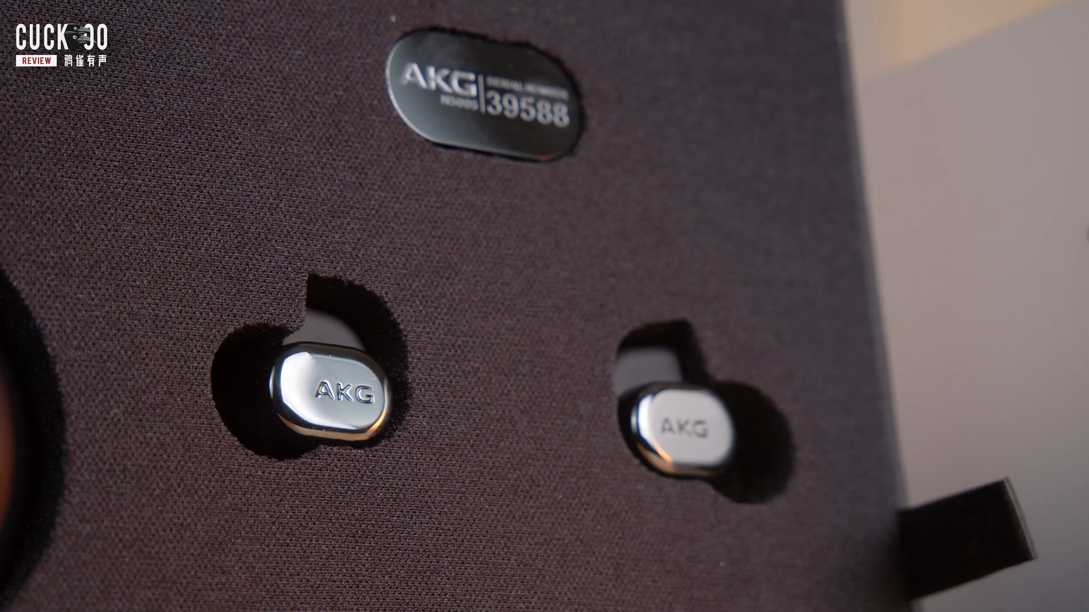 These $199 IEMs were originally $1000... AKG N5005 Review from a mixing engineer.mov_20230103_...png