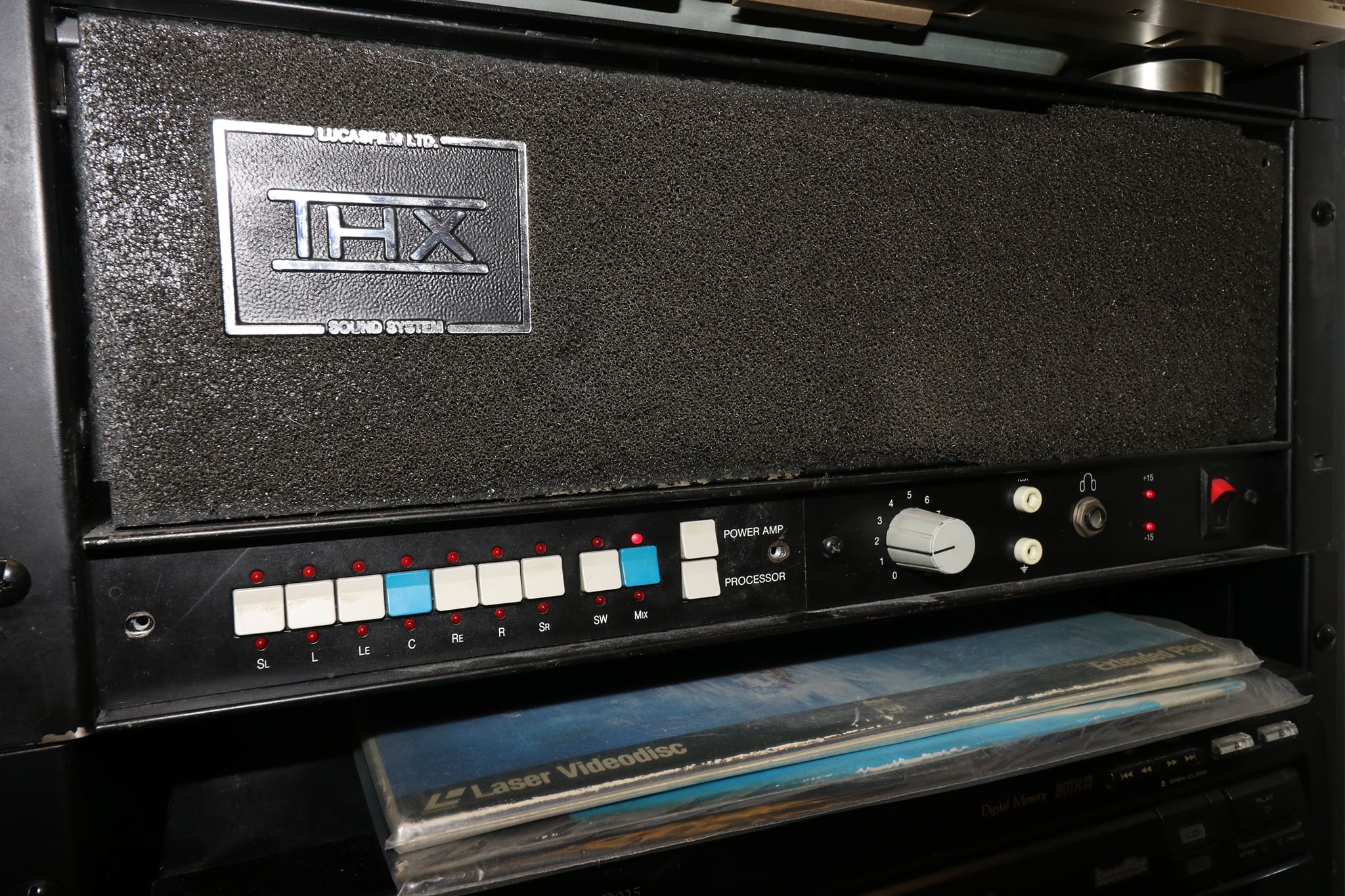 THX sound system 1.jpg