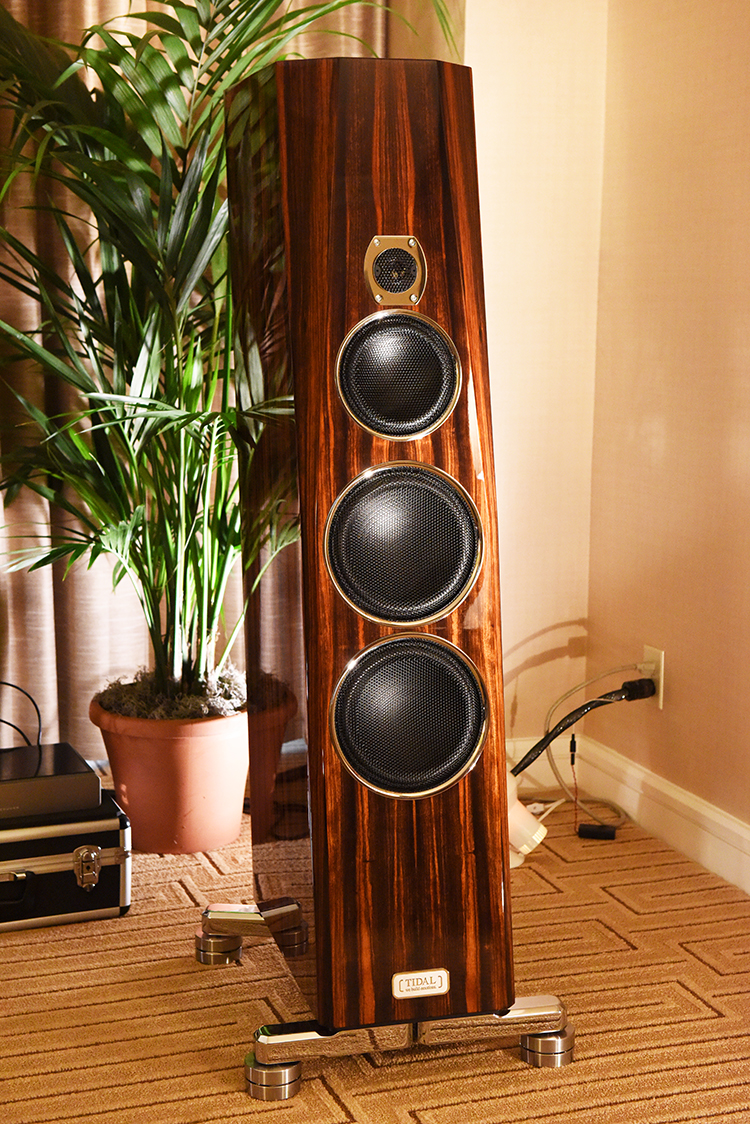 TIDAL_Audio_Contriva_G2_loudspeaker_DSC_1167.jpg