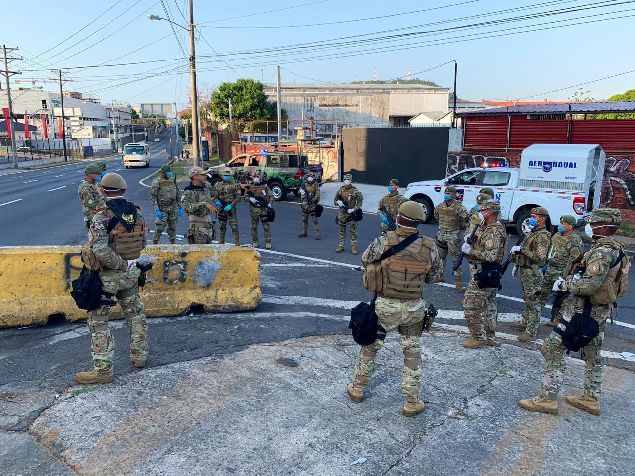 Troops in Panama City.jpg