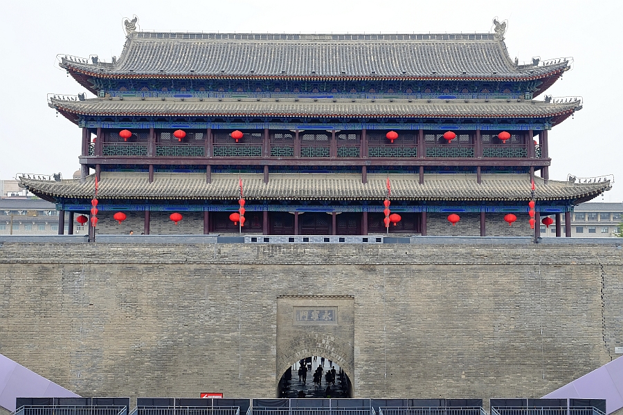 Xi'an - Southern Yongning Gate towers=SMALL.jpg